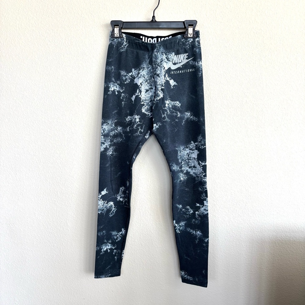 Nike International Sportswear Women's Cloud Print Leggings Black/White
